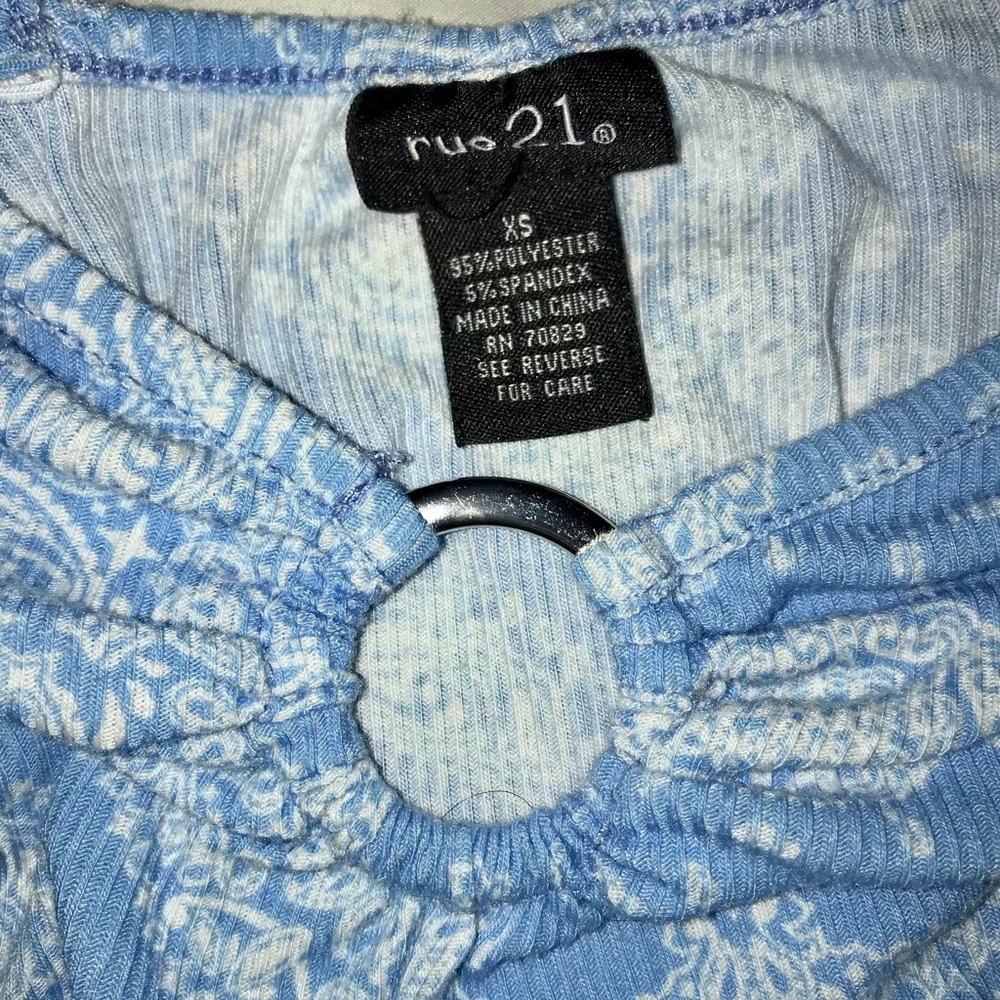Y2K Blue Paisley O-Ring Tank Top - Picture 2 of 5